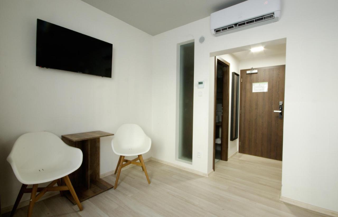 Hotel Adeba Plus 4*