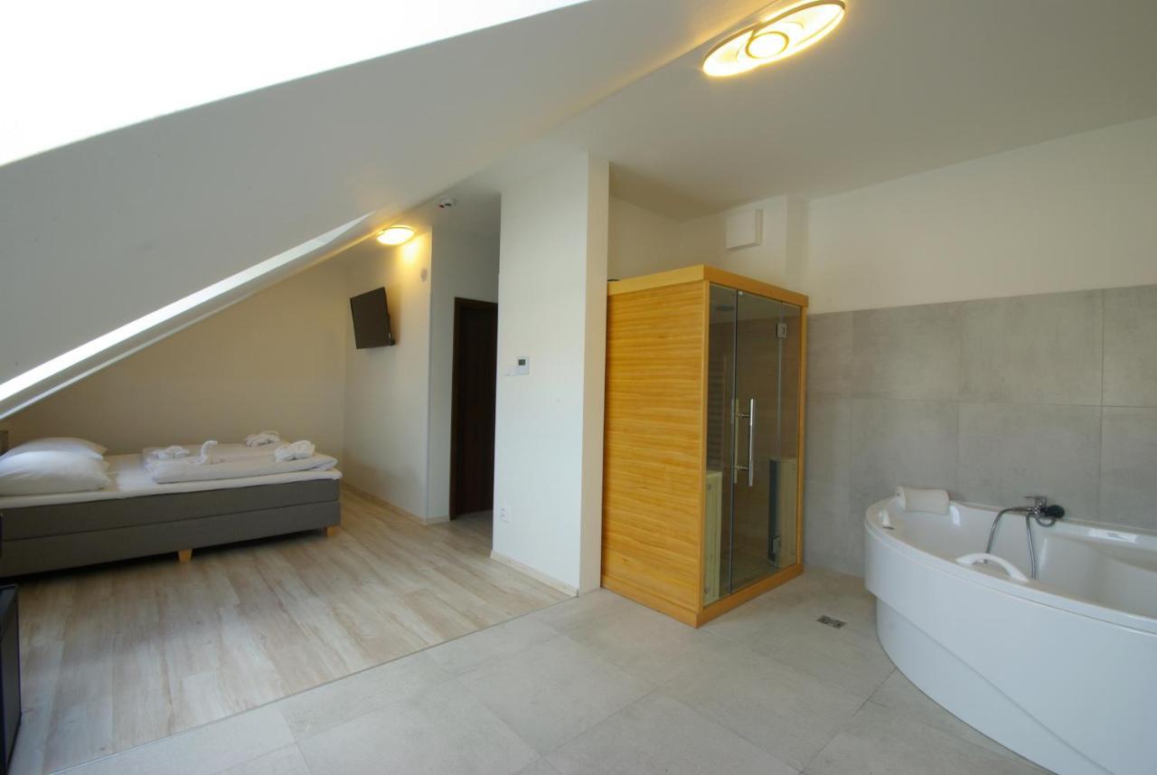 Adeba Plus Hotel 4*