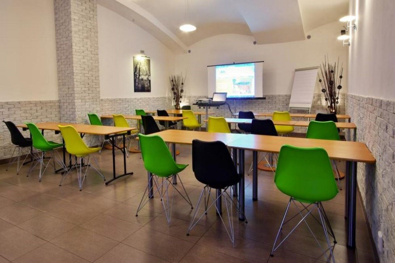 Adeba Plus Hotel 4*