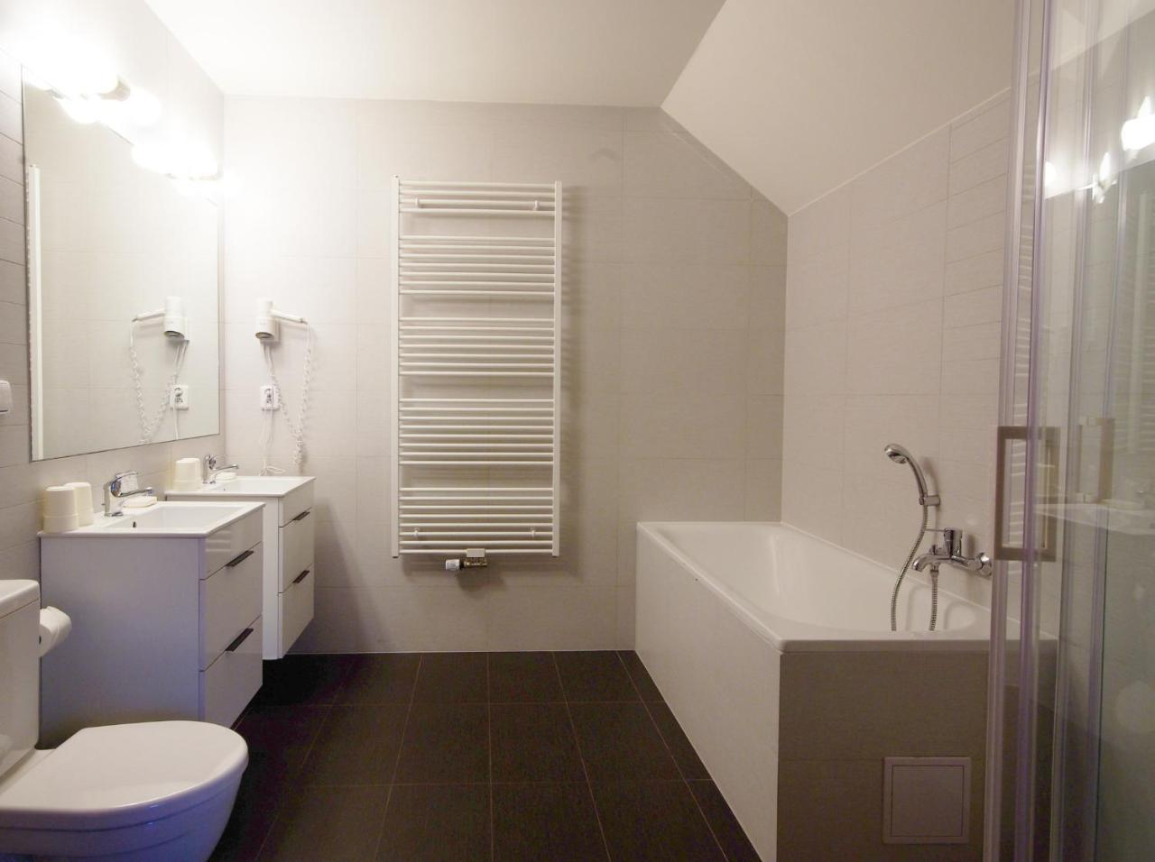 Adeba Plus 4* Praga